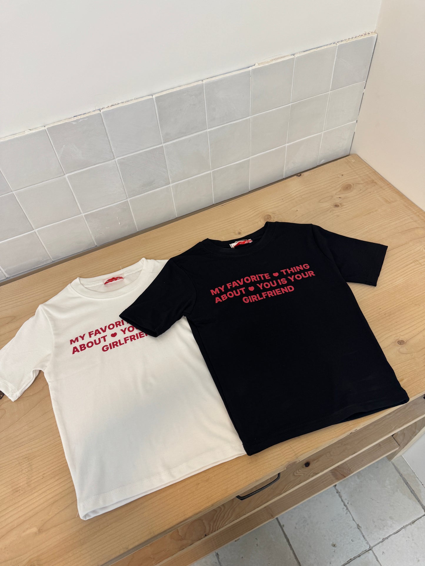 GIRLFRIEND TEE