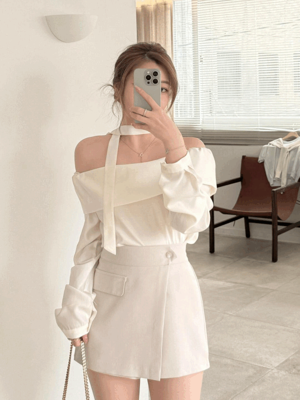 Onni一字肩Blouse(連頸帶)