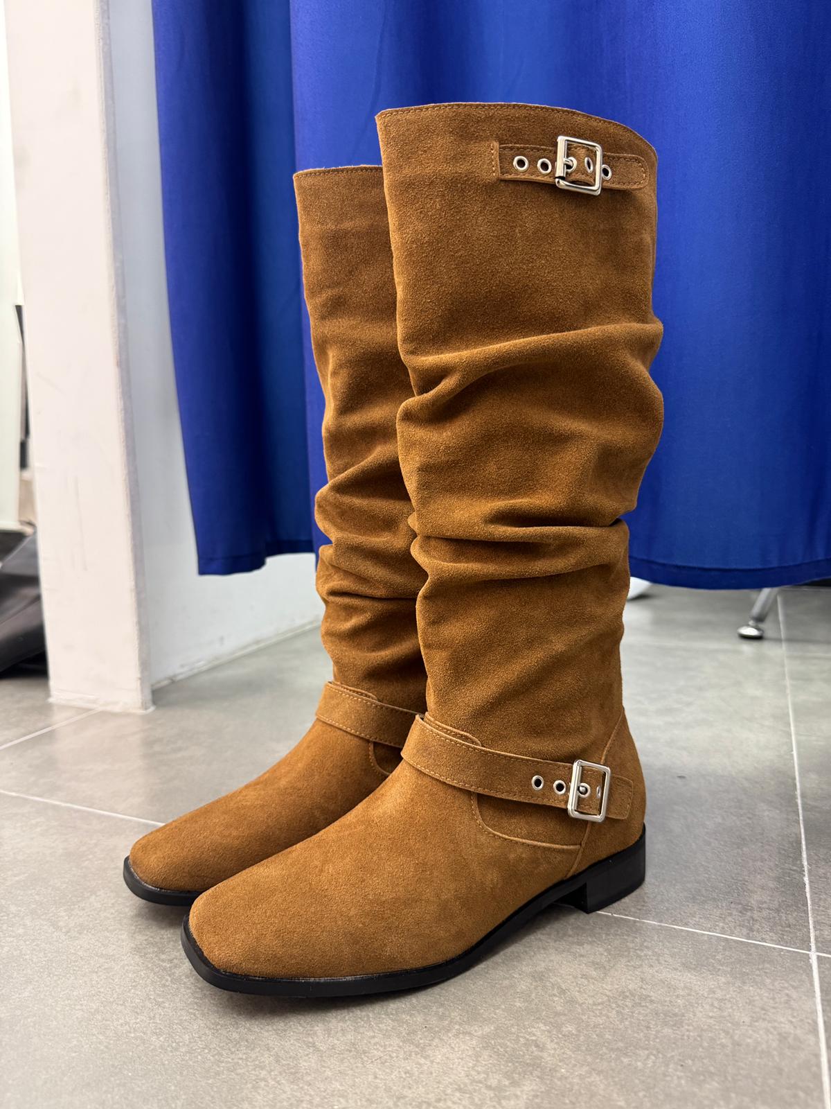 BUCKLE WRINKLE BOOTS