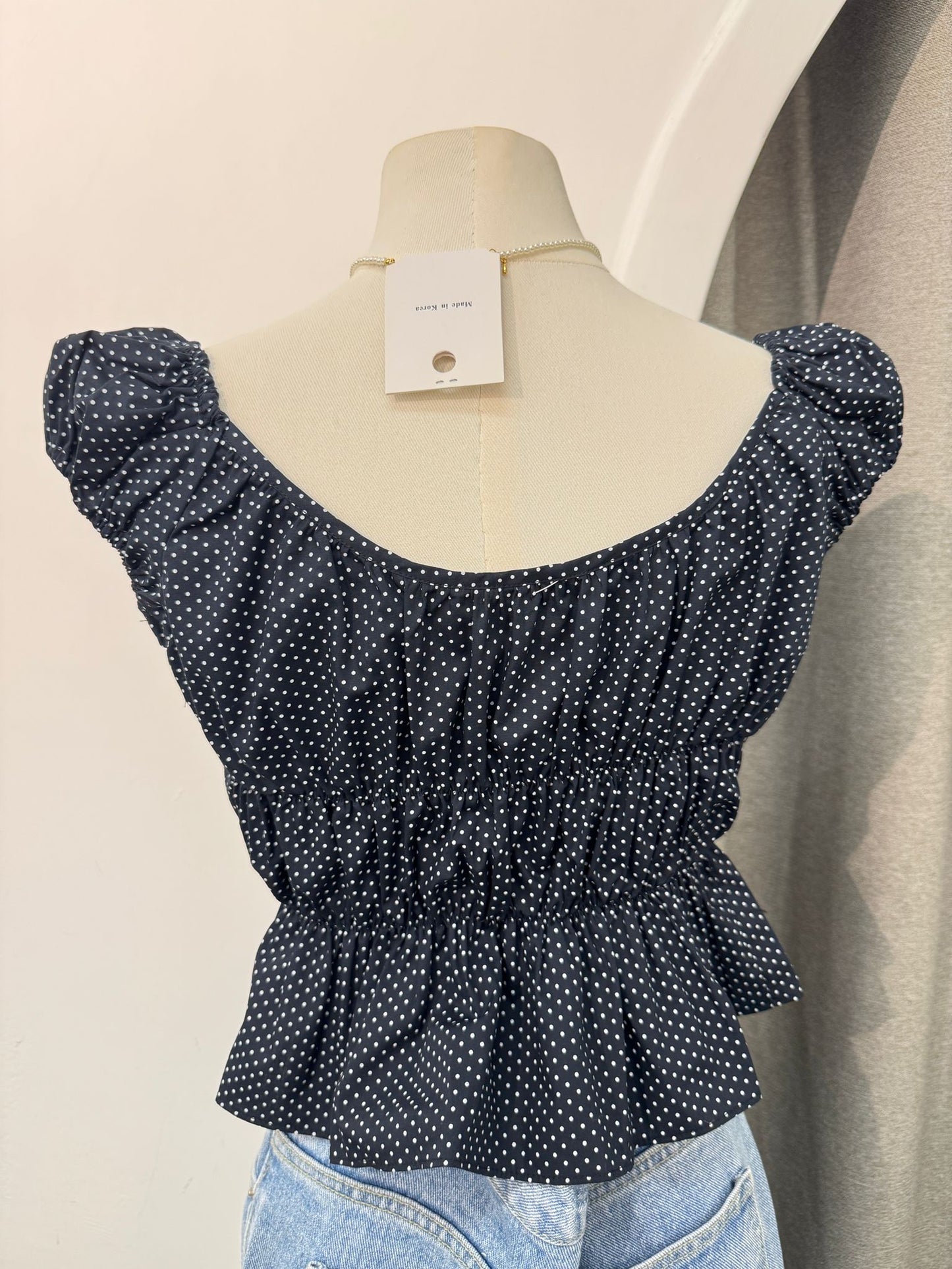 POLKA DOT寬領短版上衣