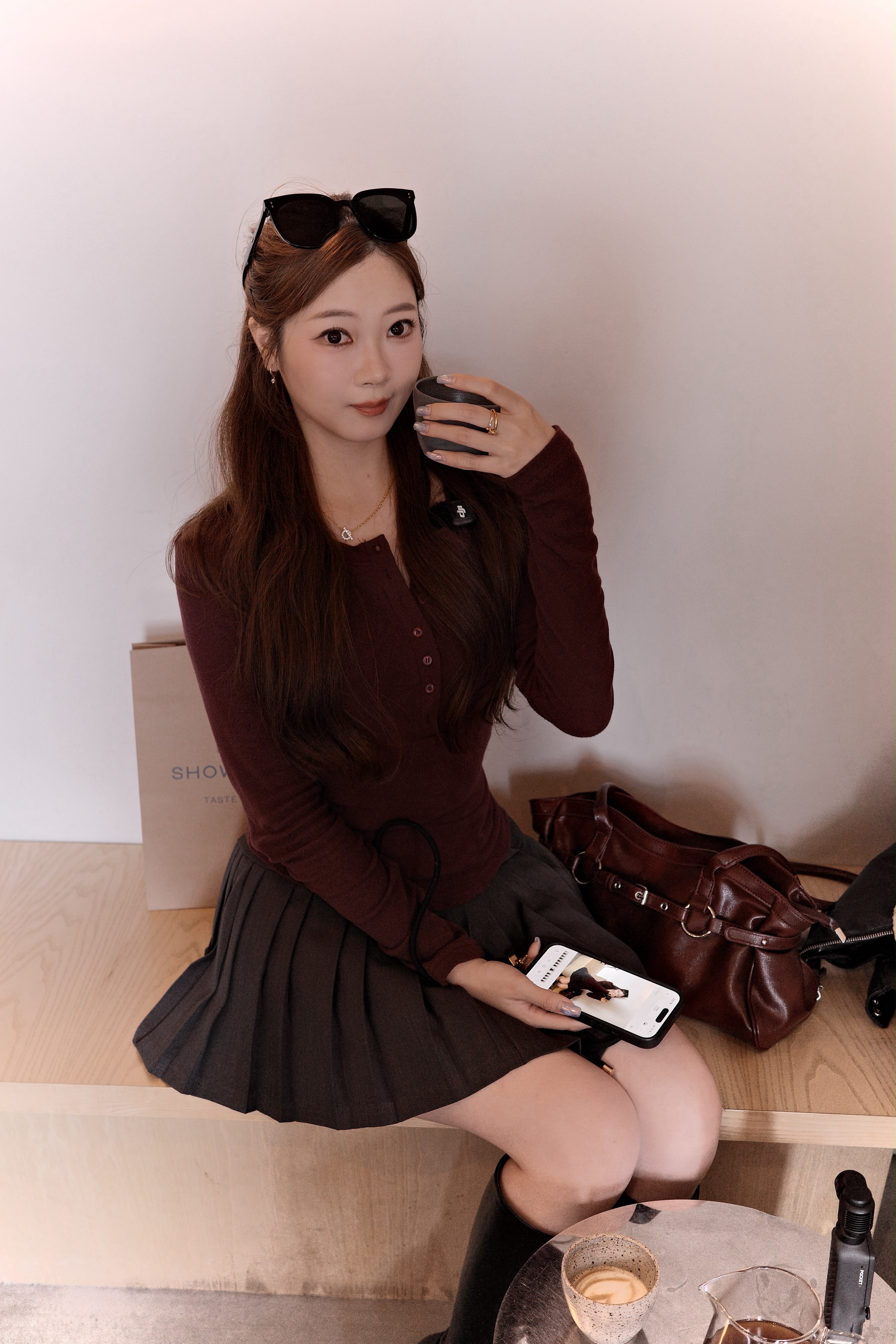 WINE V領修身TEE