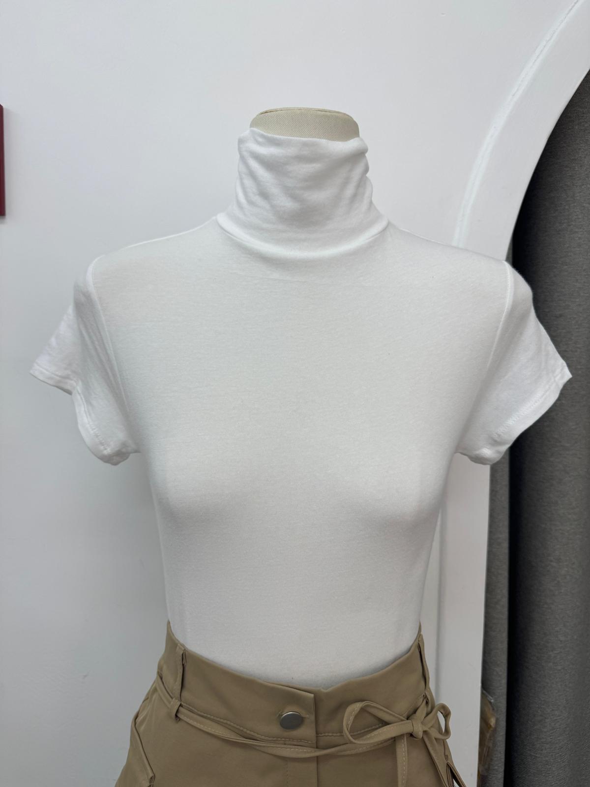 Clean fit高領軟糯短TEE