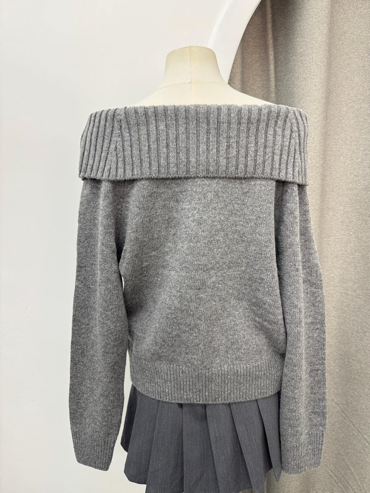 反褶一字肩針織上衣