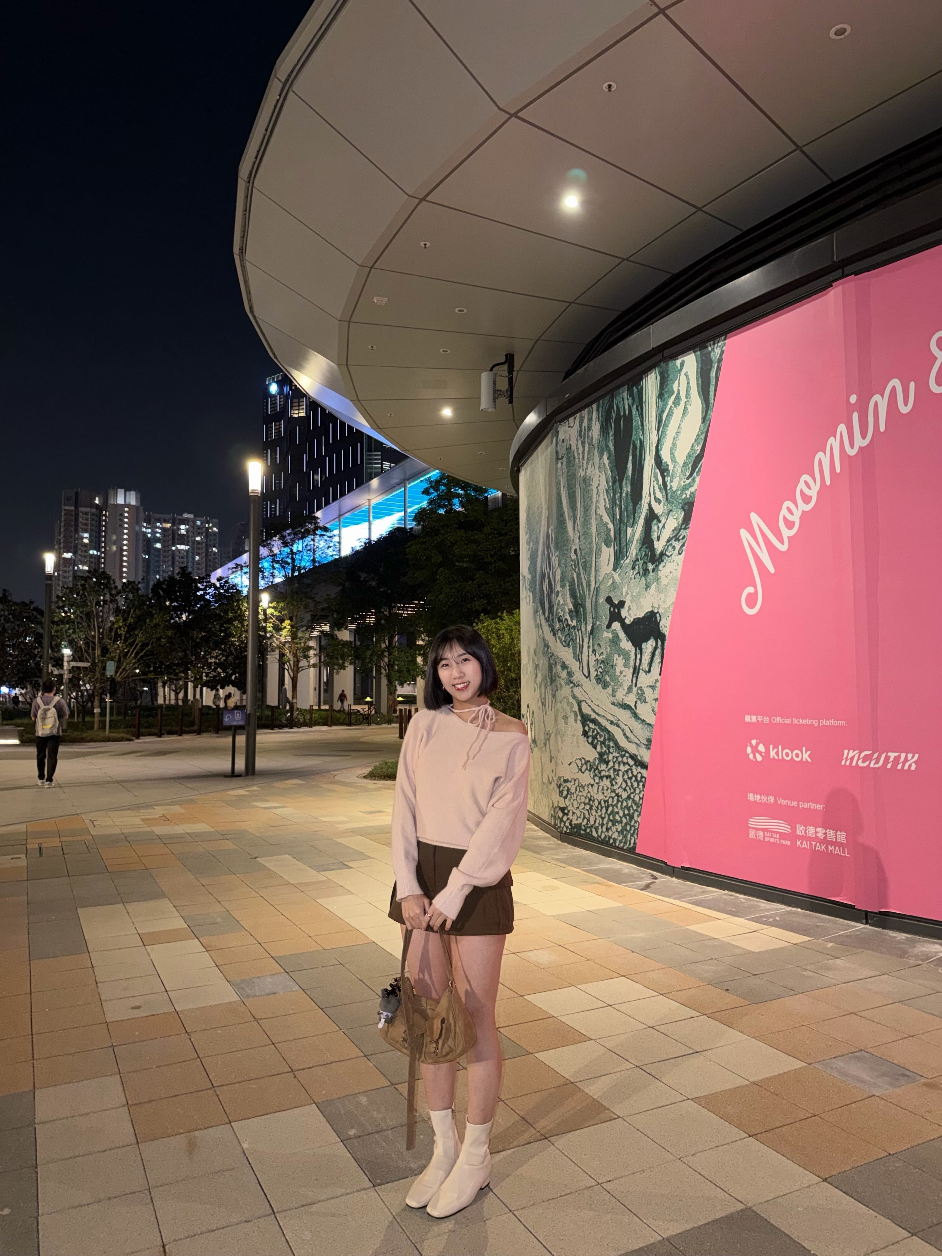 綁帶一字領柔軟針織上衣