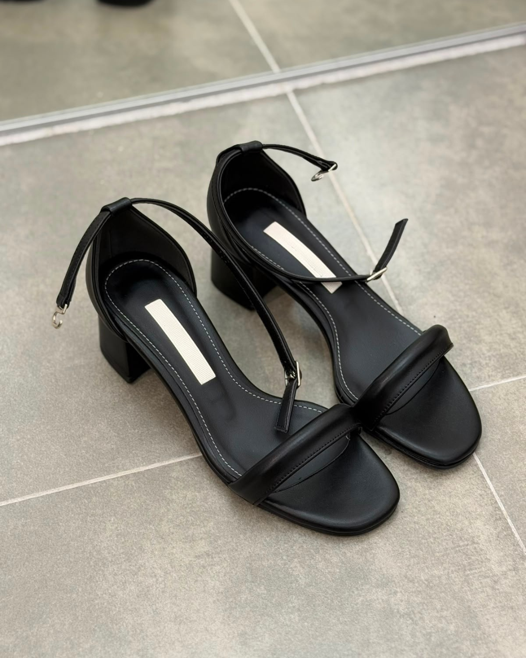 SLEEK ANKLE SANDAL (5CM)