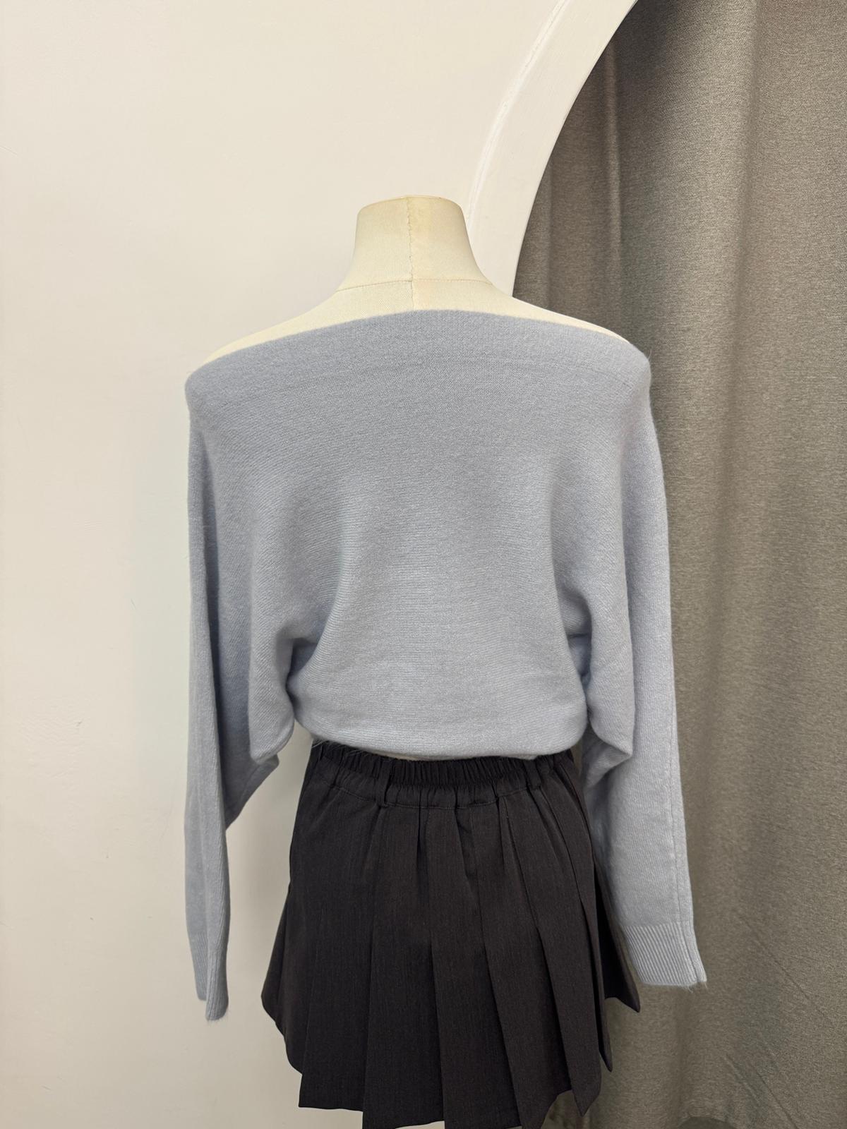 一字領修腰針織上衣