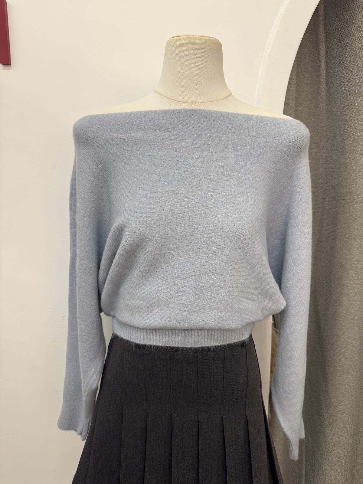 一字領修腰針織上衣