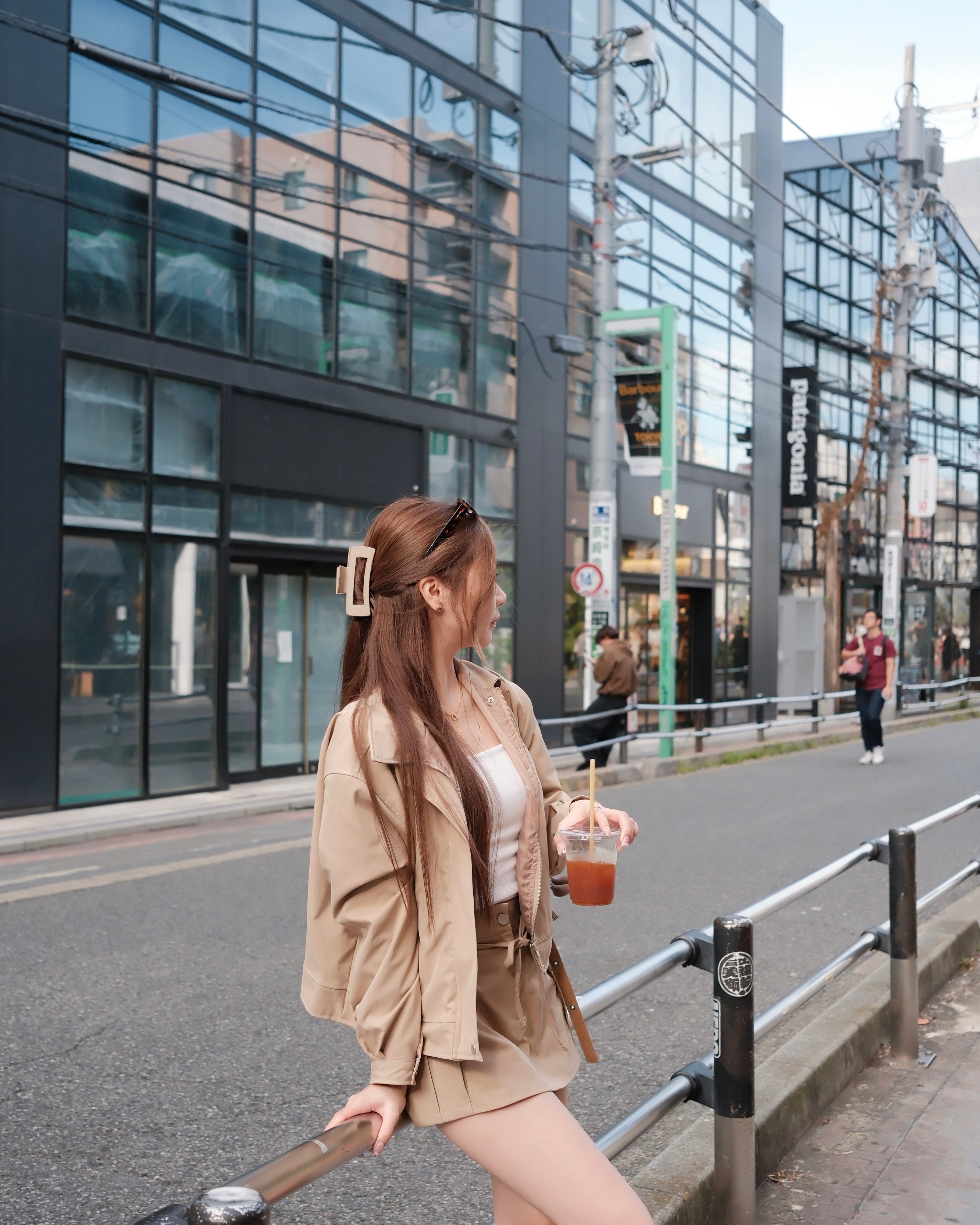 AUTUMN拉鍊短版外套