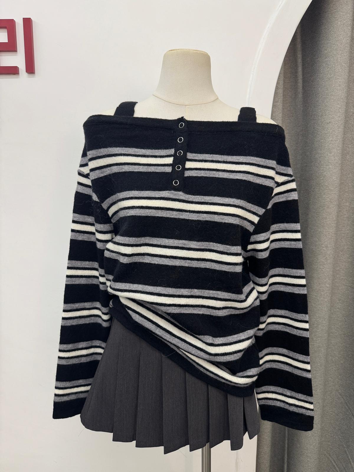 橫間吊帶露肩長袖上衣