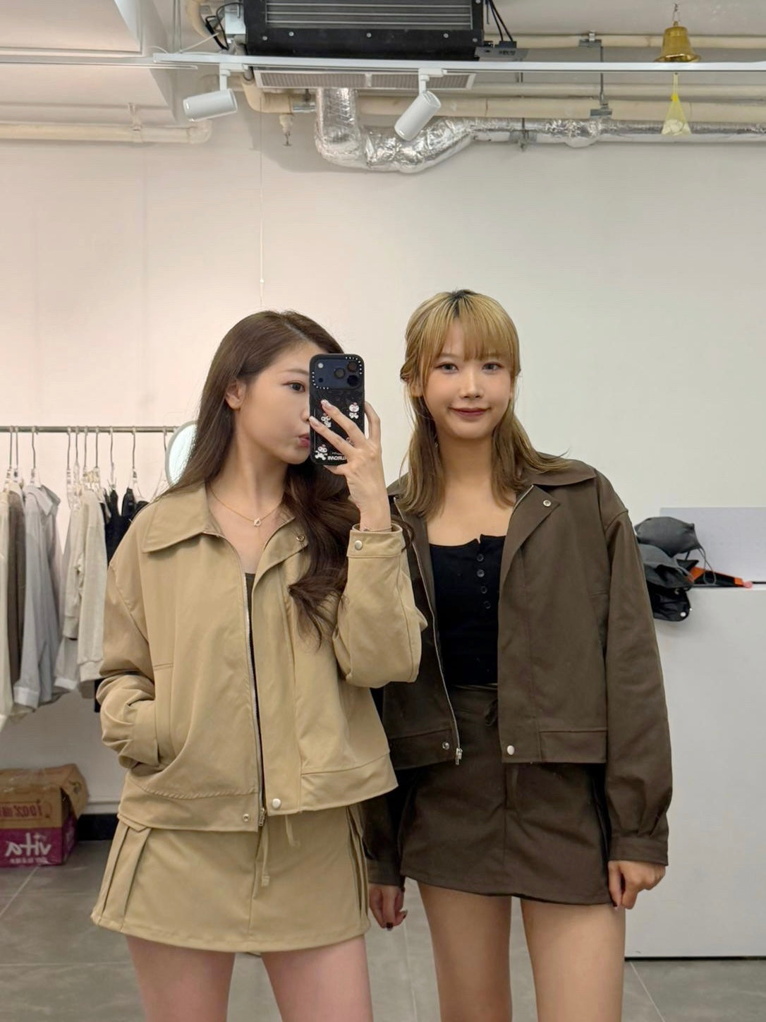 AUTUMN拉鍊短版外套