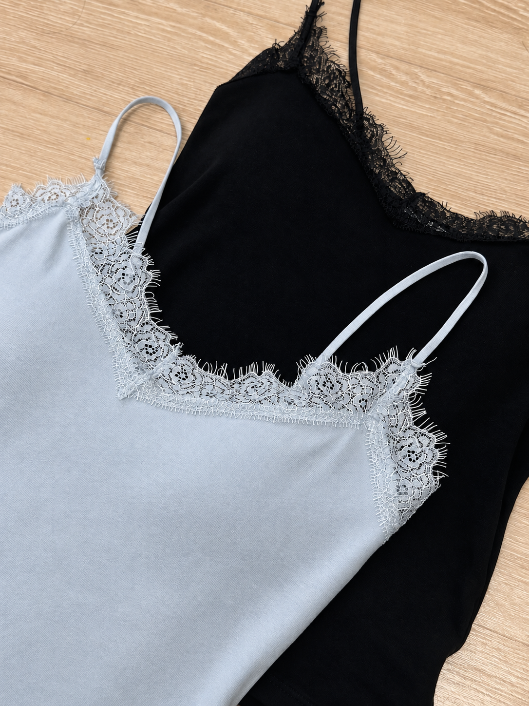 V LACE BRATOP