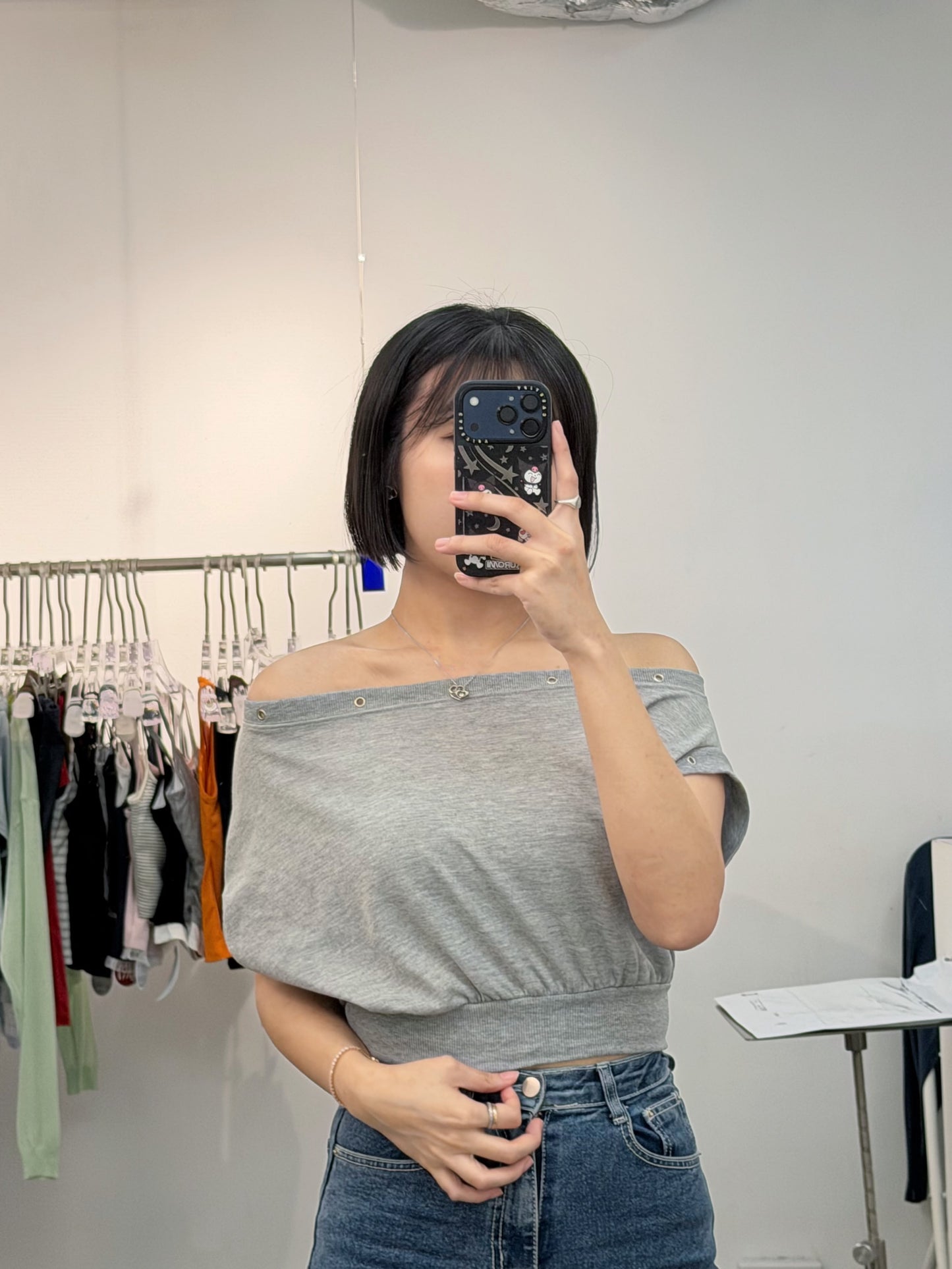 STUDDED露肩束腰CROP TEE