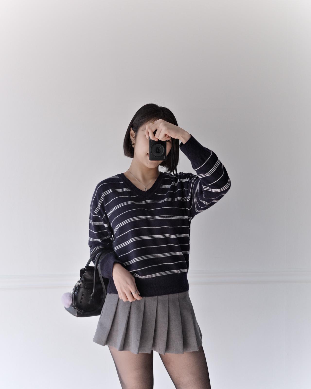 CASHMERE V領間條薄針織