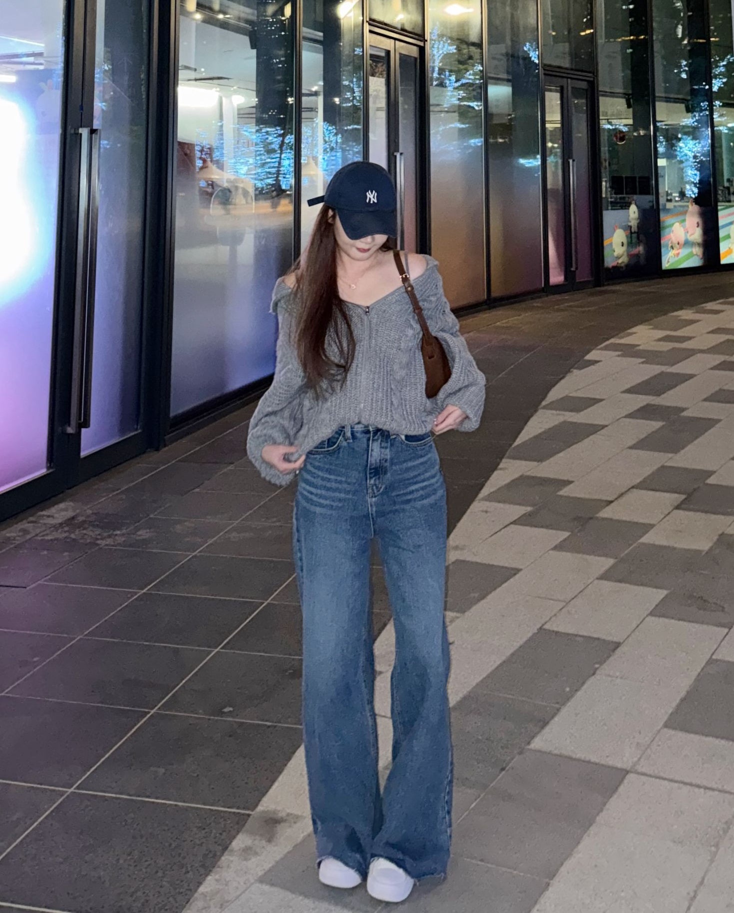 RIPPED END 闊腳牛仔褲