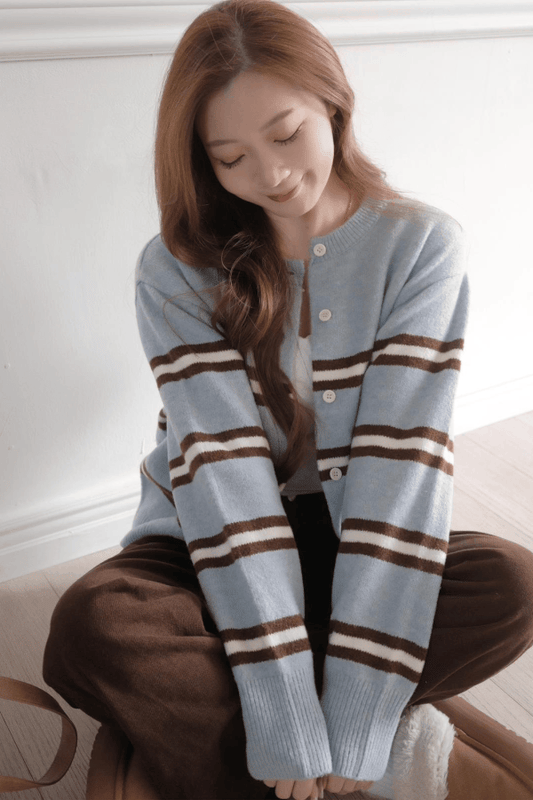 橫間開胸針織外套