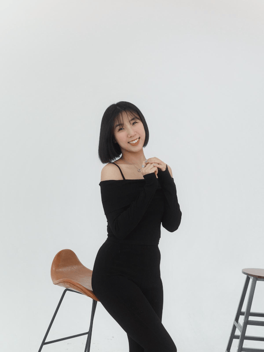 吊帶露肩連胸墊上衣