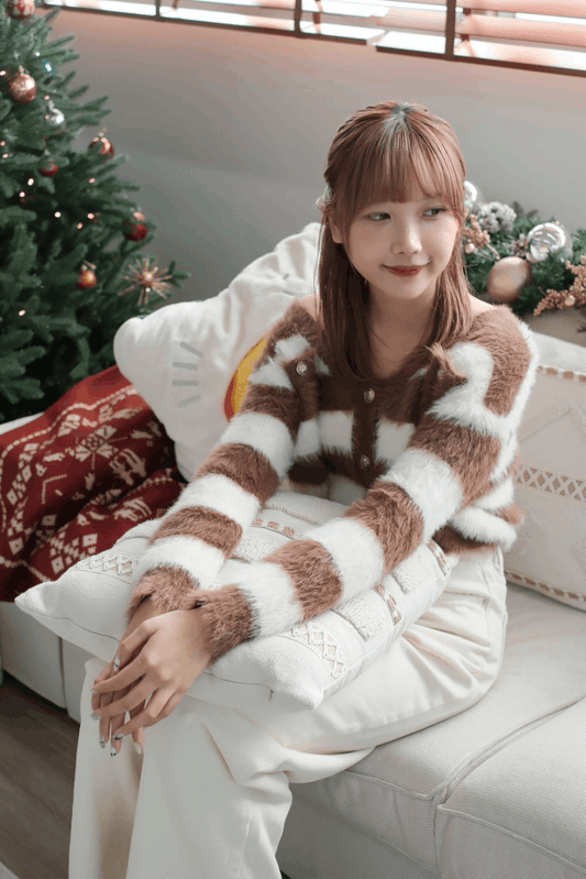 毛毛橫間金扣外套