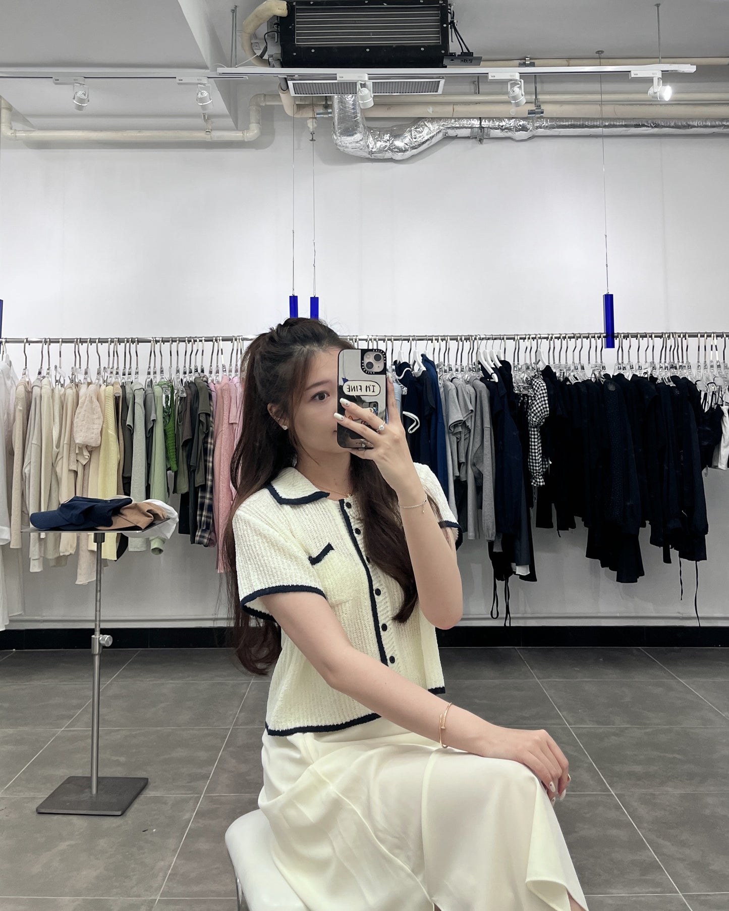 MONO LINE BUTTON KNIT TOP