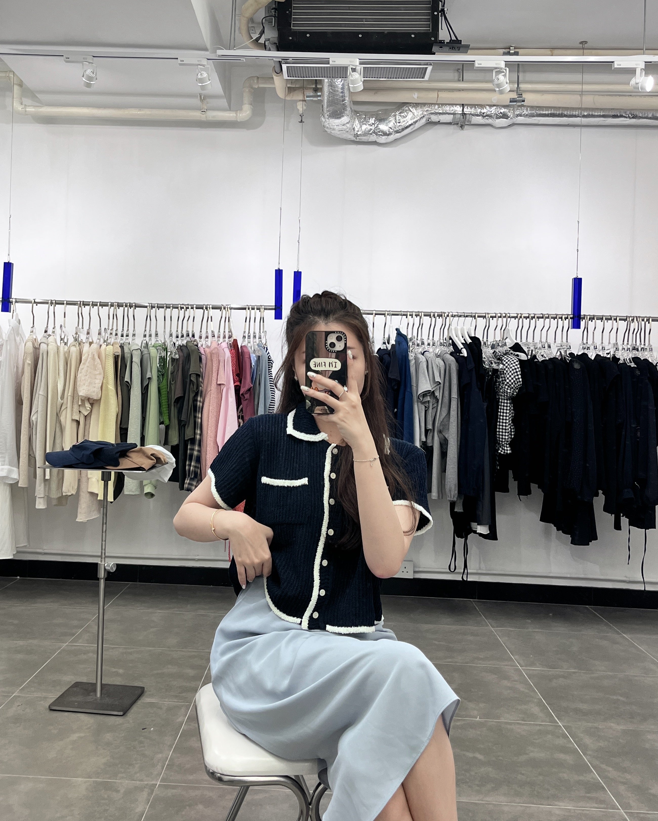 MONO LINE BUTTON KNIT TOP