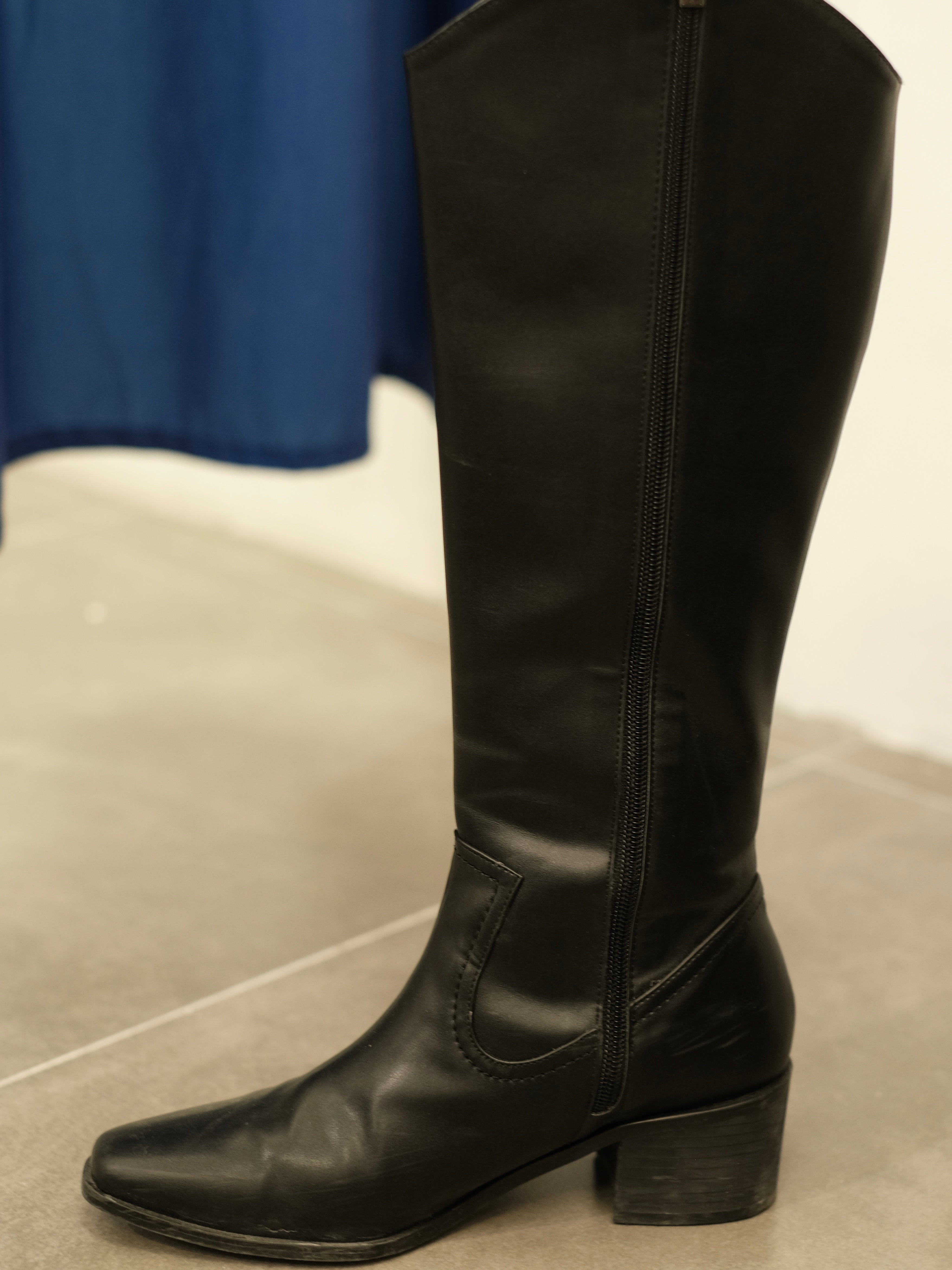 LONG RIDING BOOTS