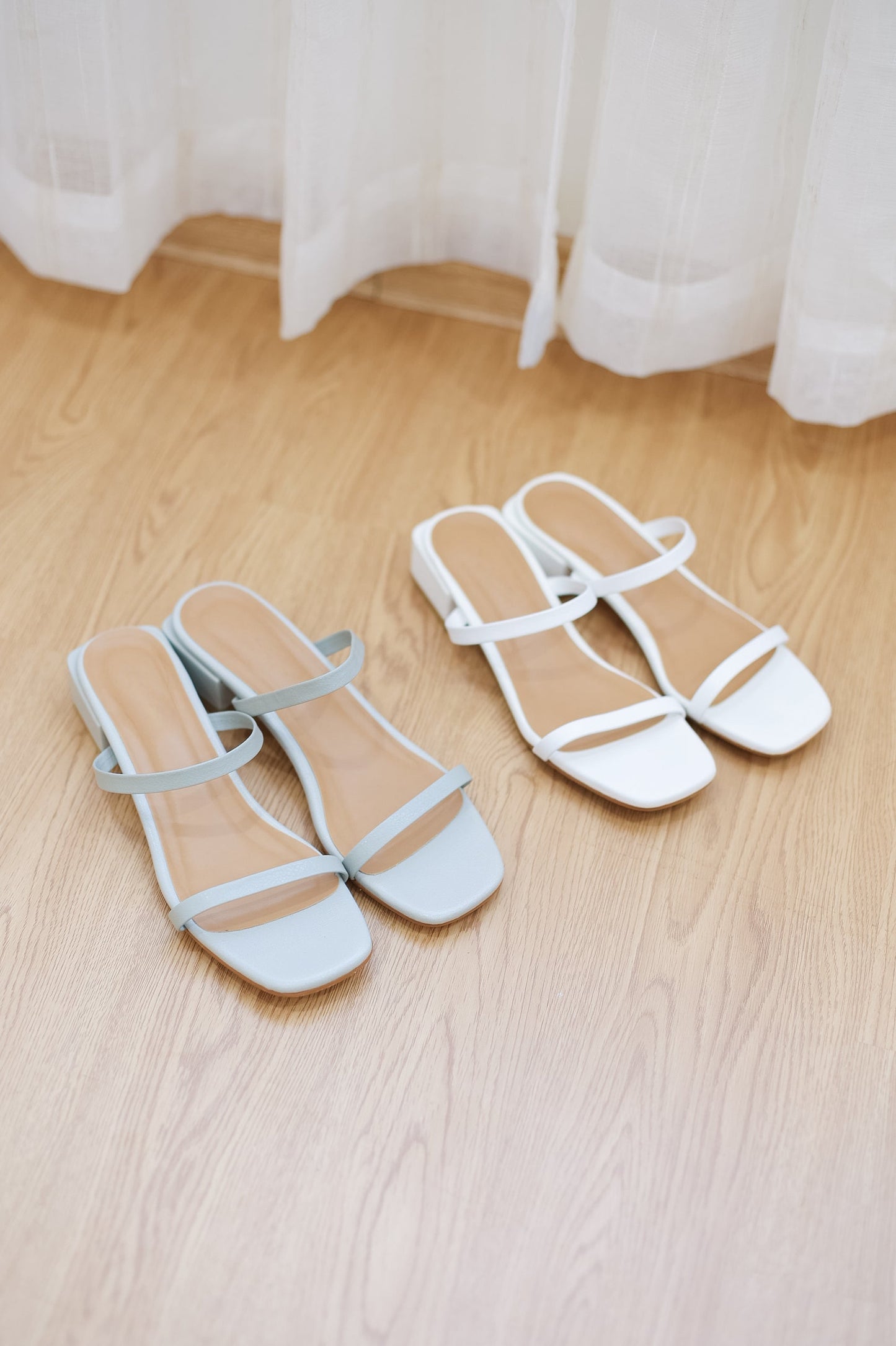 SIMPLE LINE SANDAL (3CM)